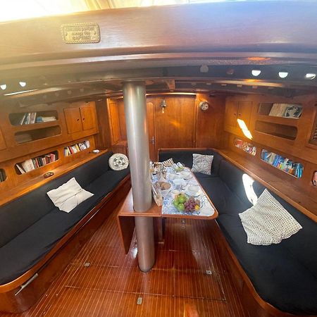 Sailboat B&B On Board Catánia Buitenkant foto