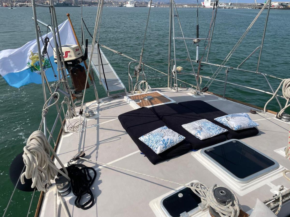 Sailboat B&B On Board Catánia Buitenkant foto