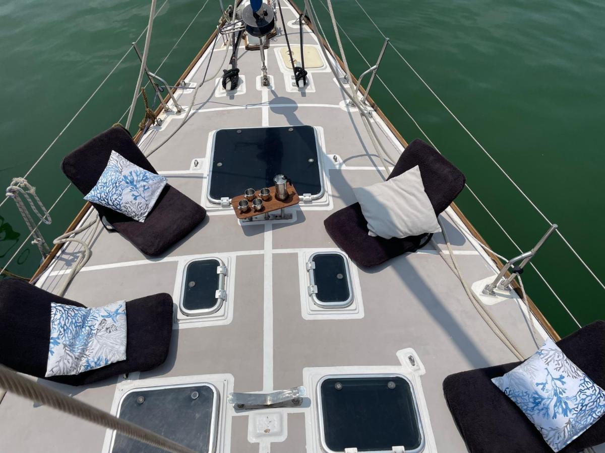 Sailboat B&B On Board Catánia Buitenkant foto