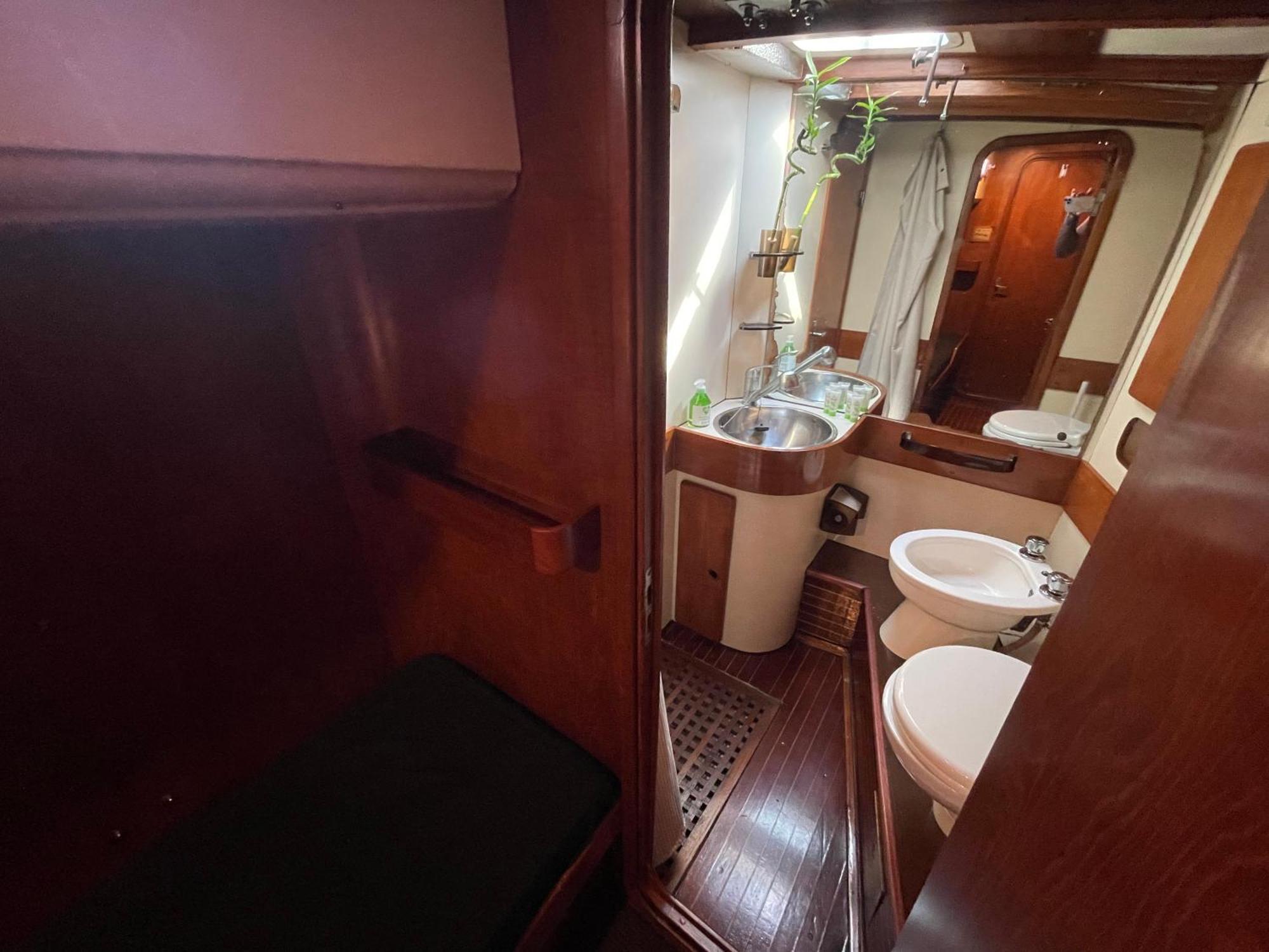 Sailboat B&B On Board Catánia Buitenkant foto