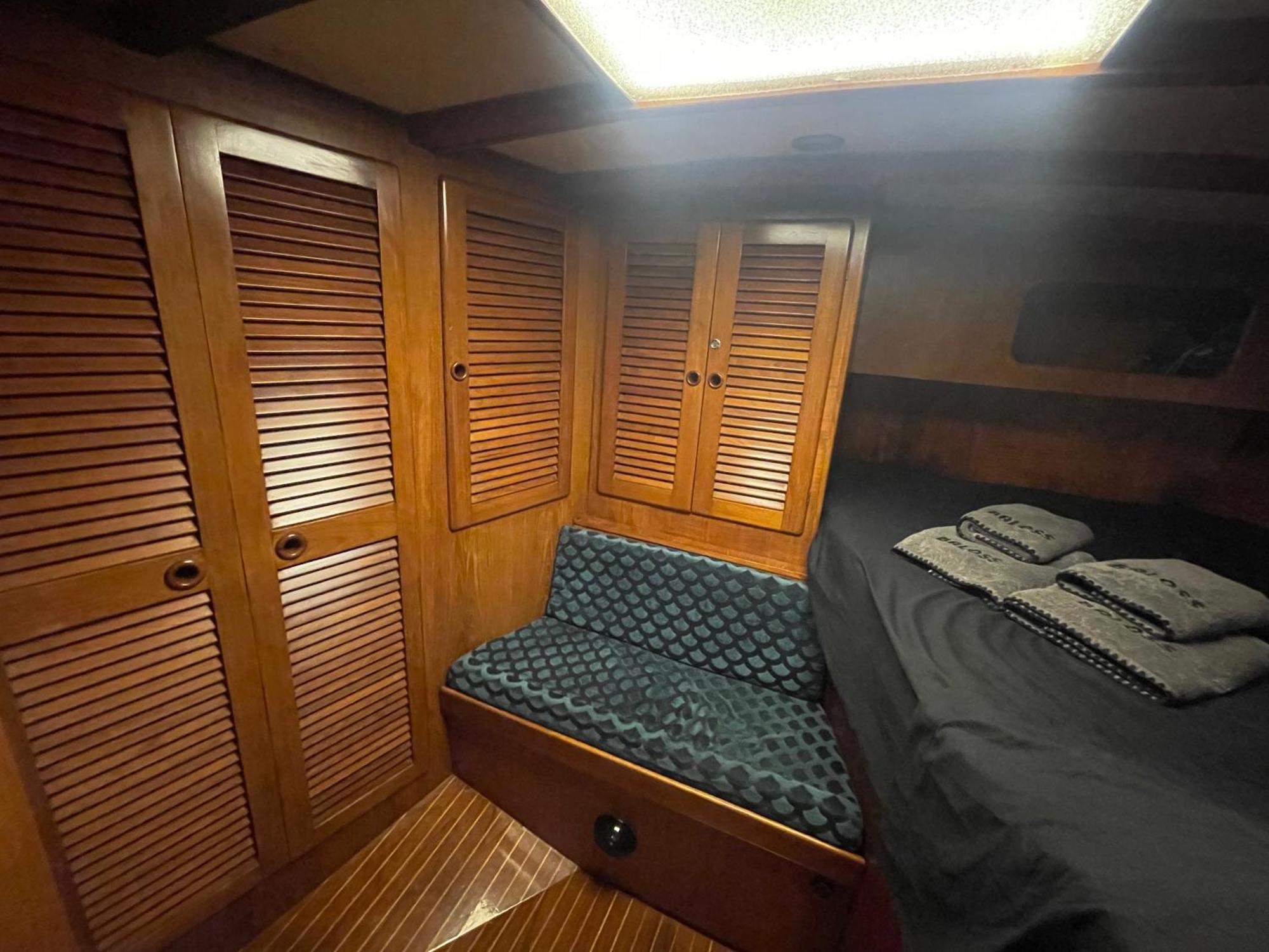 Sailboat B&B On Board Catánia Buitenkant foto
