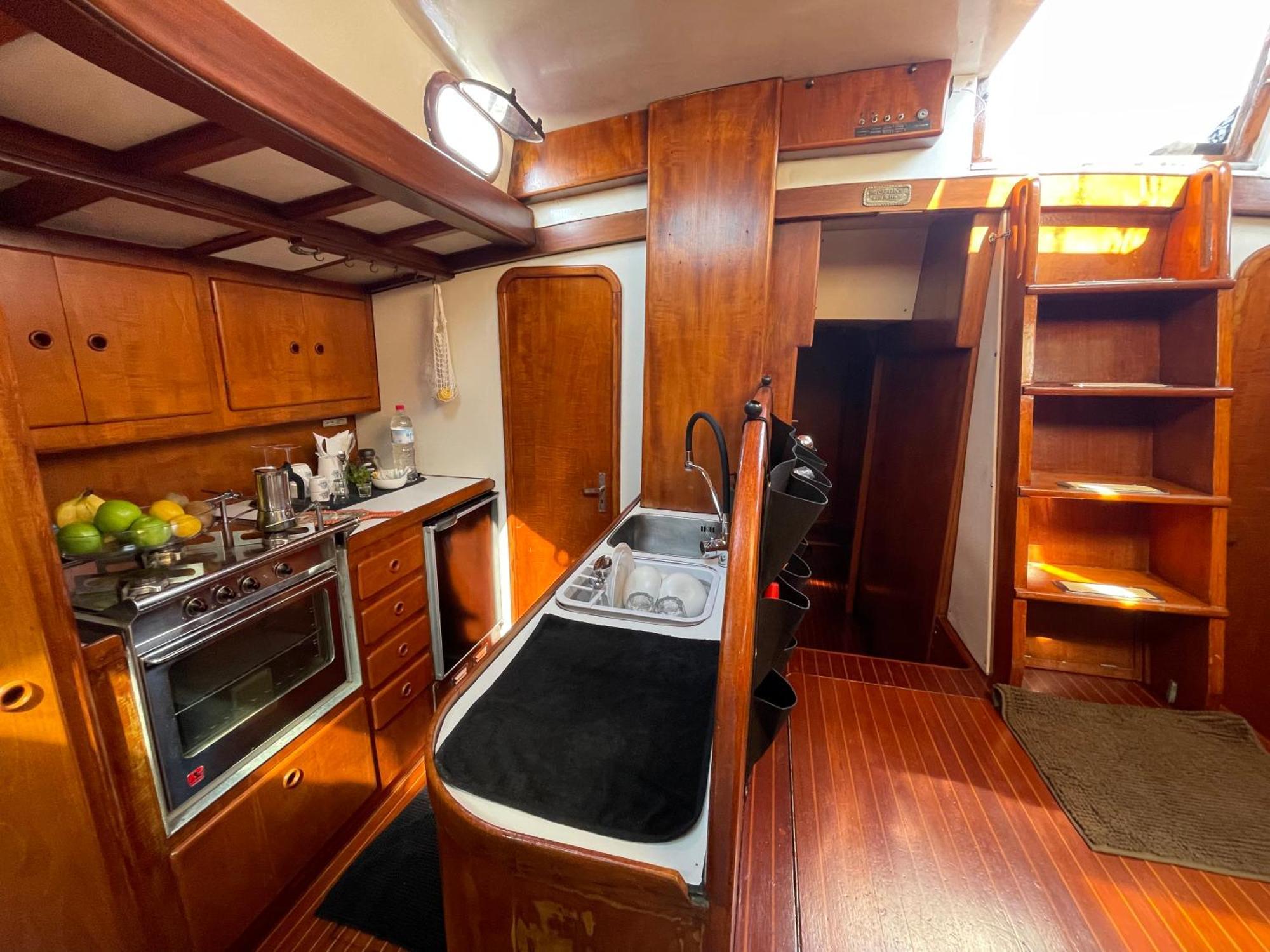 Sailboat B&B On Board Catánia Buitenkant foto