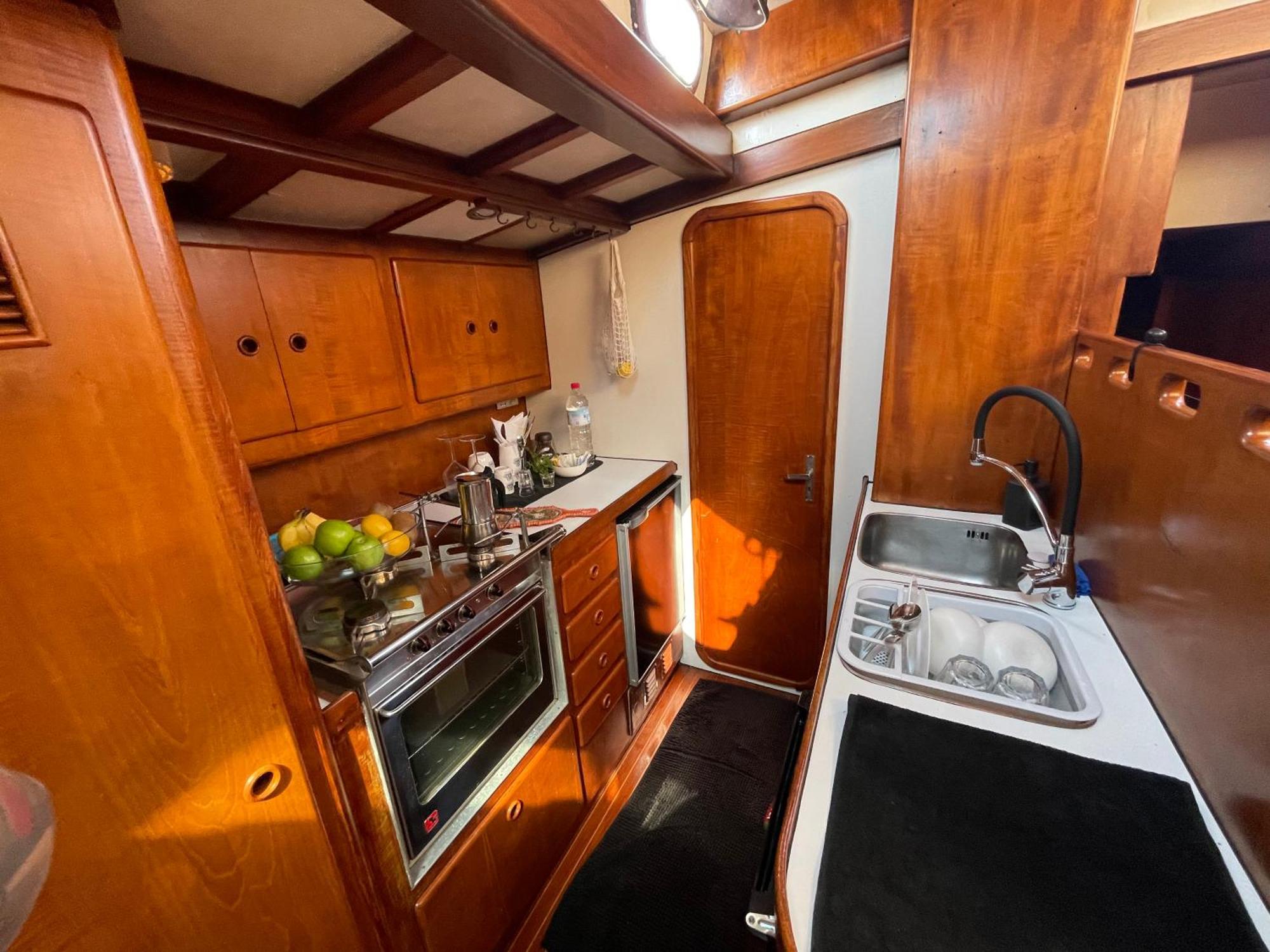 Sailboat B&B On Board Catánia Buitenkant foto